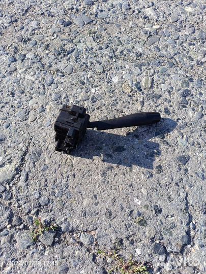 Подрулевой переключатель поворотов