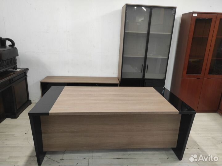 Кабинет руководителя (3 предмета) asti б/у 01144