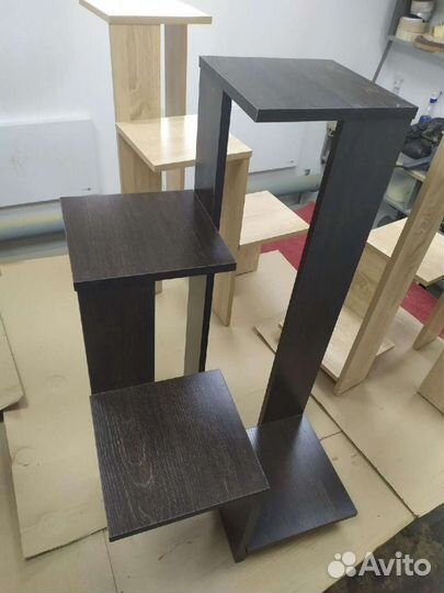 Полка подставка для цветов