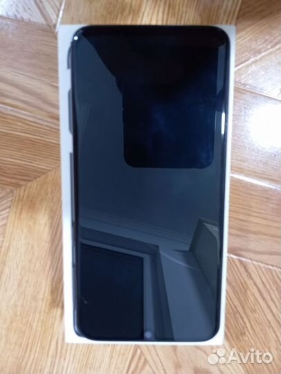 Samsung Galaxy A40, 4/64 ГБ