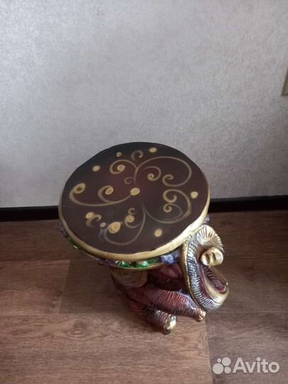 Декоративная подставка