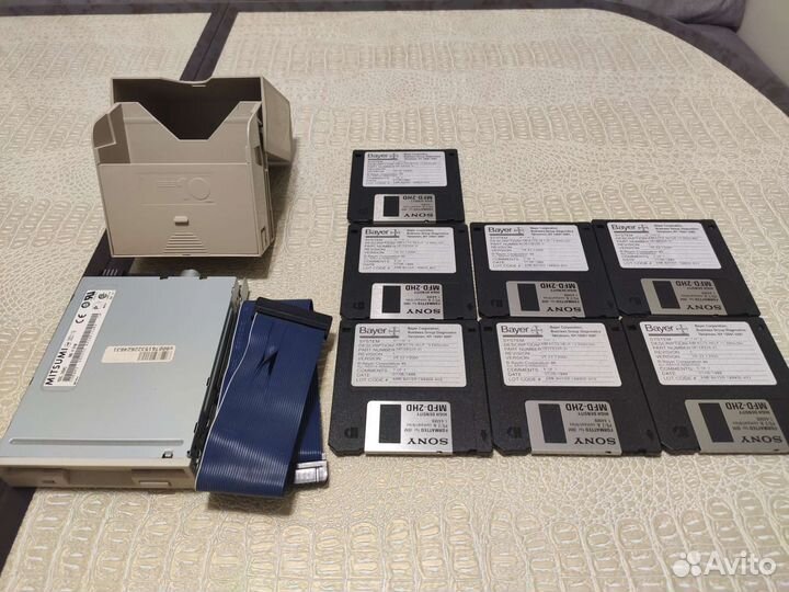 Floppy дисковод Mitsumi с набором П.О. Bayer