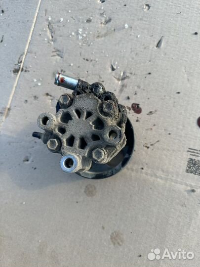 Насос гидроусилителя Toyota Camry V40 3.5 2GR