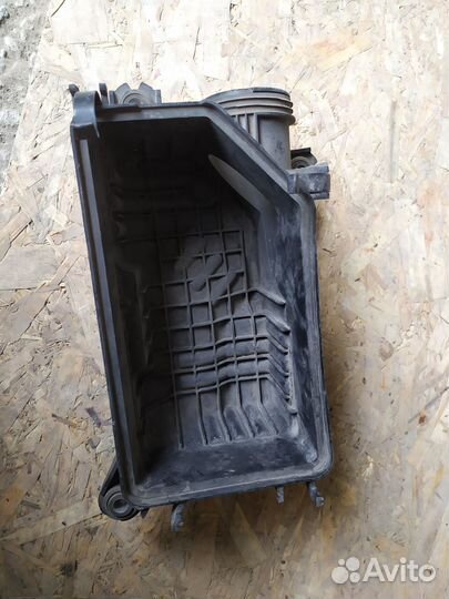 Корпус воздушного фильтра hyundai solaris (2010)