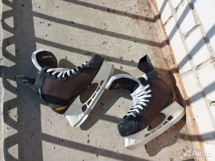 Коньки Bauer Supreme 9R 44р