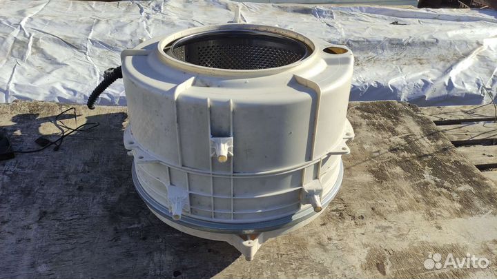 Бак для стиральной машины indesit W 83T разборный