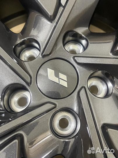 Новые оригинальные диски LiXiang Li, L7,L8, L9 R11