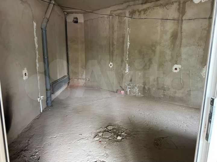 4-к. квартира, 98 м², 1/9 эт.