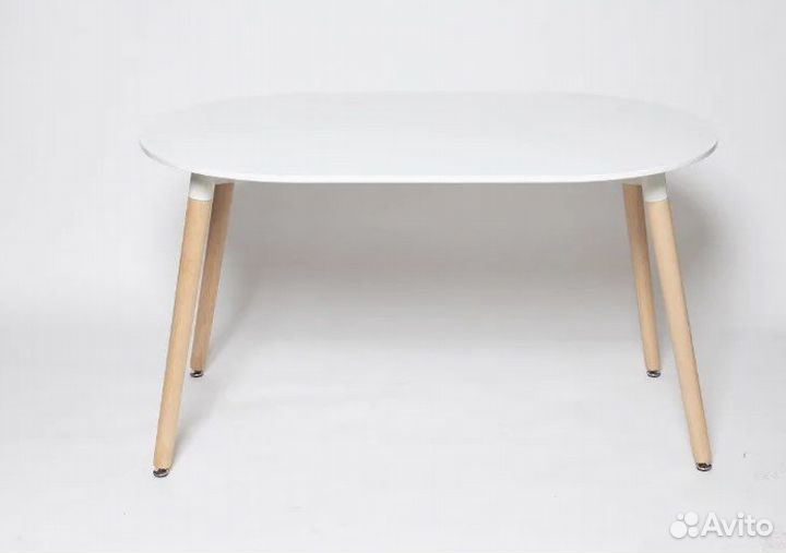 Стол дизайнерский белый овальный 120*80