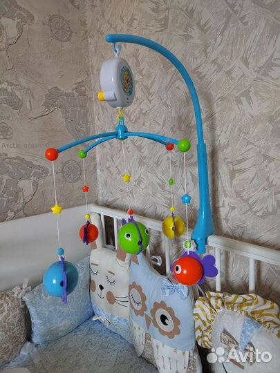 Мобиль в кроватку музыкальный Жирафики