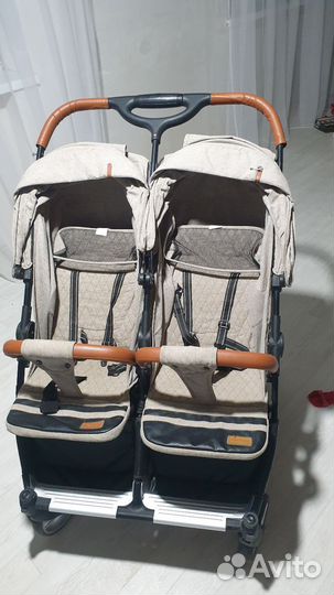 Коляска для двойни и близнецов