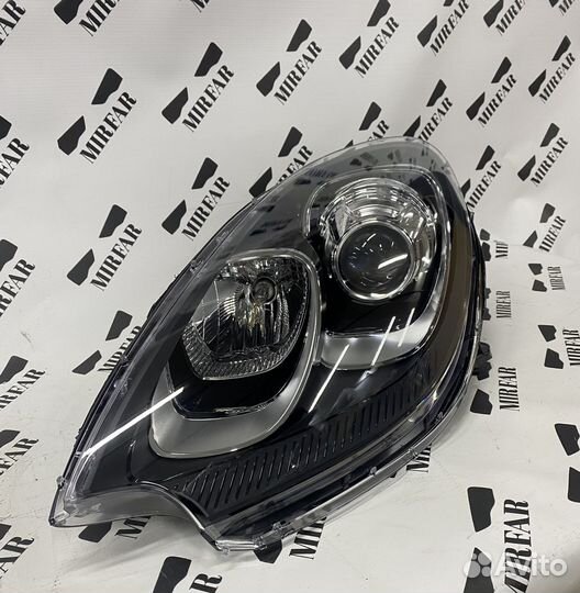 Фара левая Porsche Macan 2014-2018 xenon