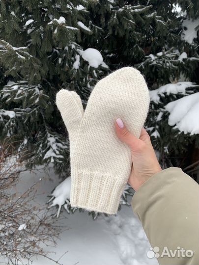 Варежки женские