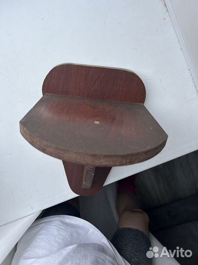 Полка настенная деревянная навесная