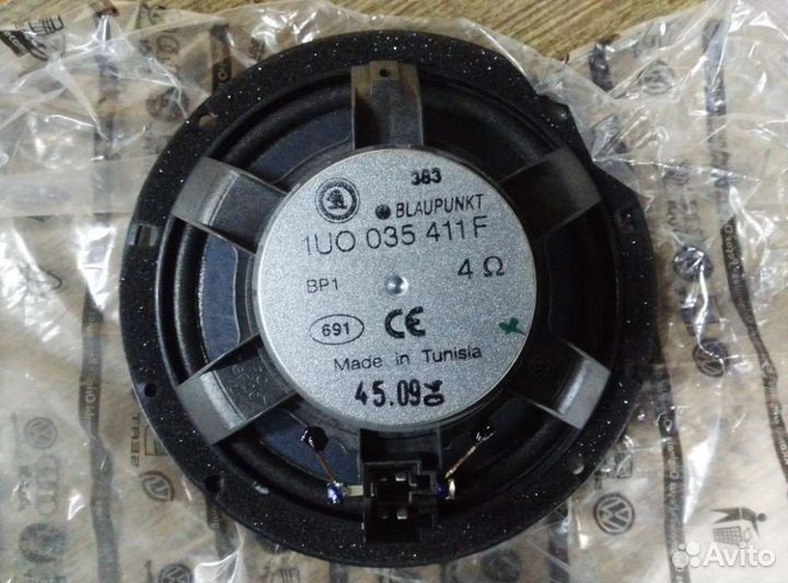 Штатный динамик Skoda Octavia Tour