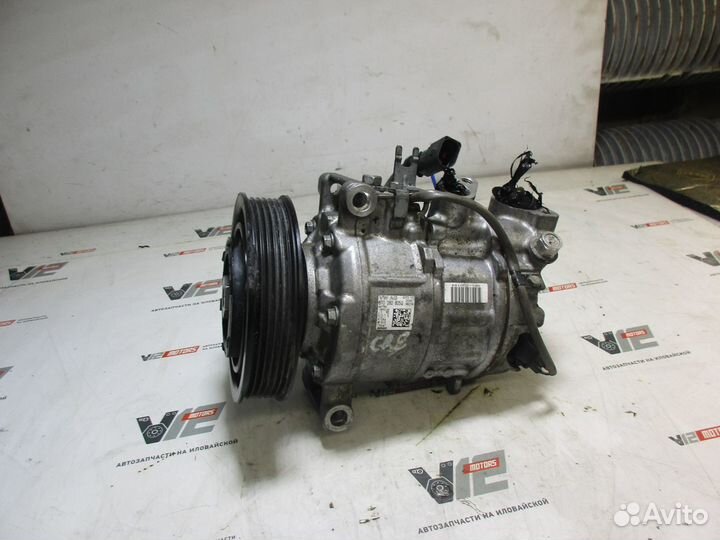Компрессор кондиционера Audi 8T0260805Q