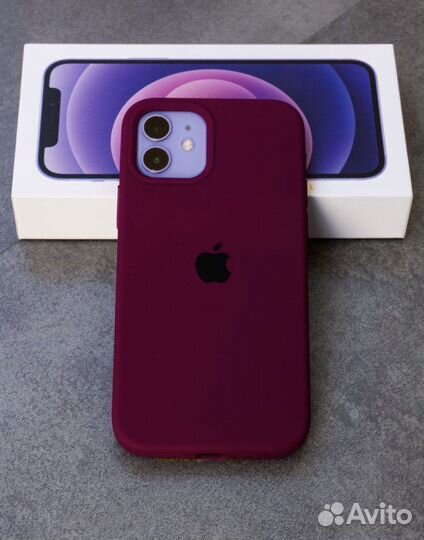 Чехол на iPhone 12