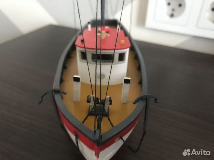 Рыболовецкий катер траулер (деревянная модель)