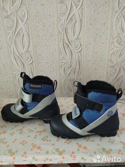 Лыжные ботинки детские 36 размер