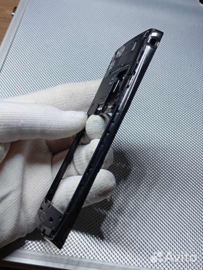 Sony Ericsson Xperia Arc S. ST18i. Средняя часть