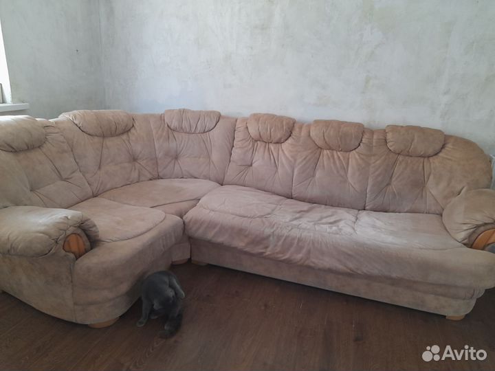 Диван угловой б/у
