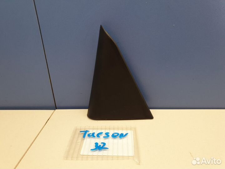 Накладка рамки двери задняя правая Hyundai Tucson