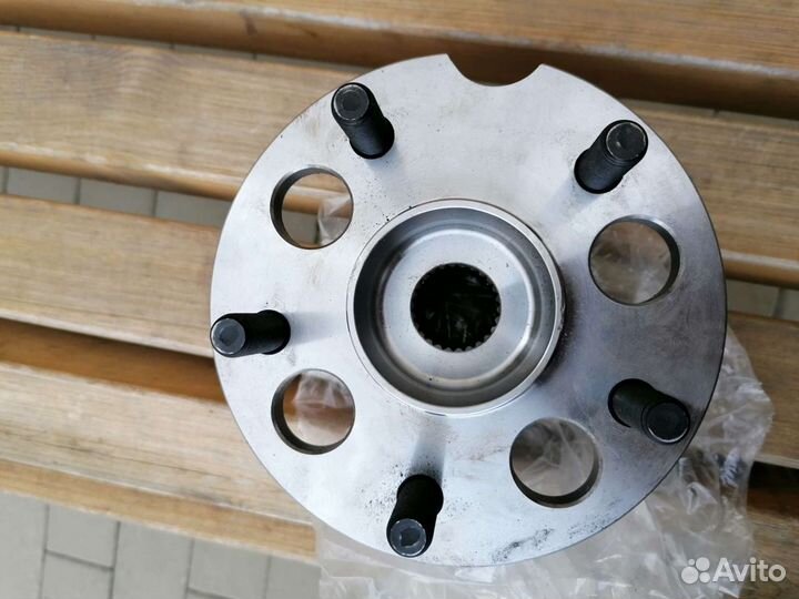 Ступица тойота задняя в сборе