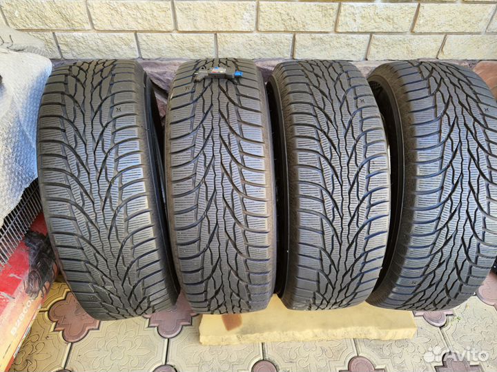 Kumho WinterCraft SUV Ice WS51 235/65 R17 108T