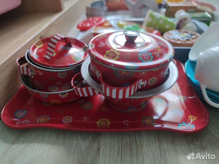 Набор детской посуды и продуктов