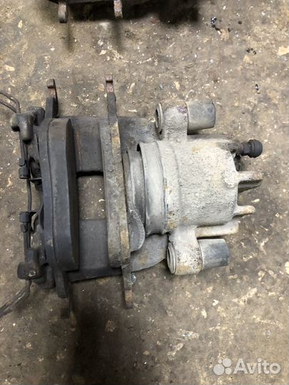 Передний суппорт Ford Focus 1