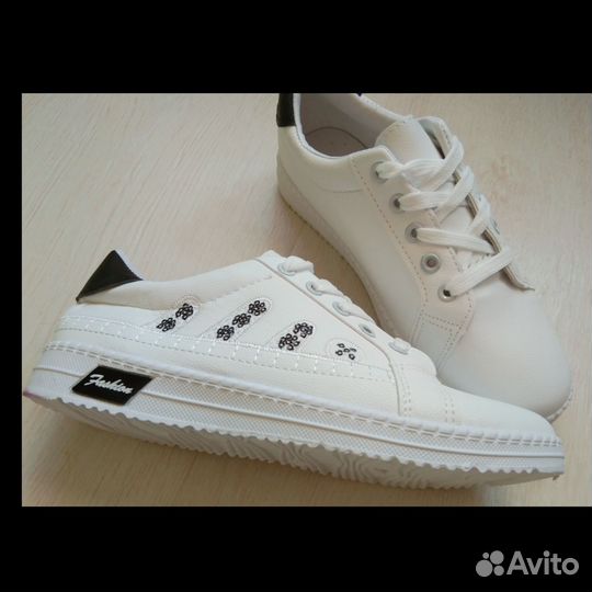 Кеды женские, белые, 37,39 р, новые