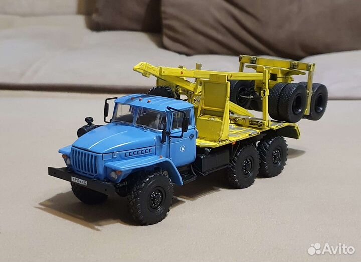 Урал 4320 (лесовоз роспуск)