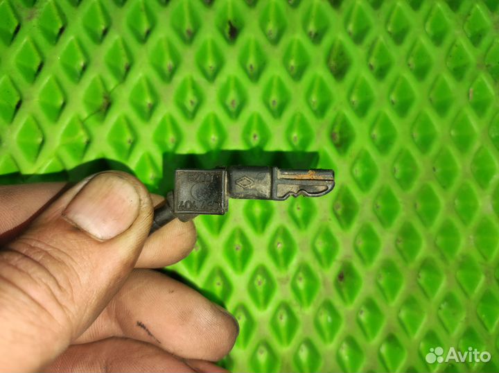 Датчик abs передний Renault Megan 2