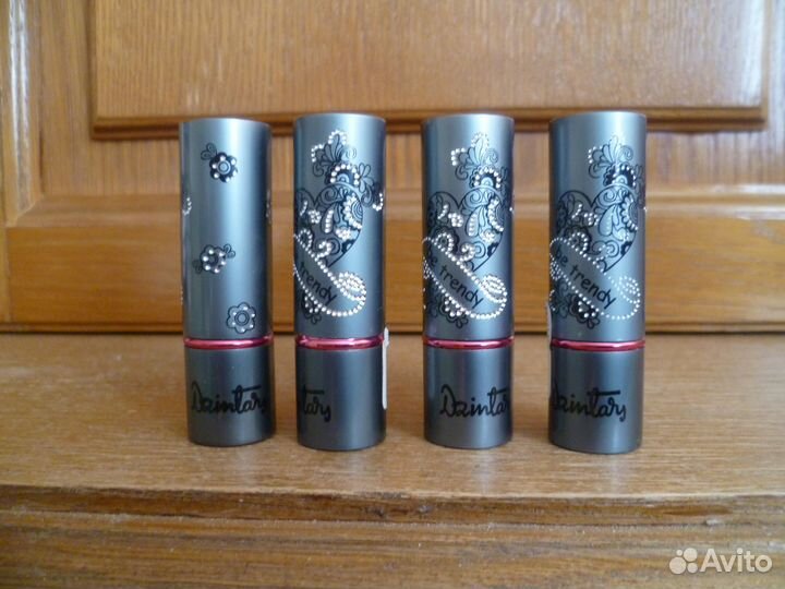 Губная помада Дзинтарс г.в. 2012