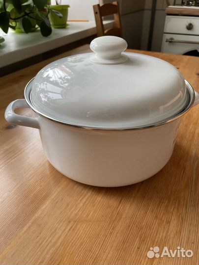 Кастрюля эмалированная 4,5л новая
