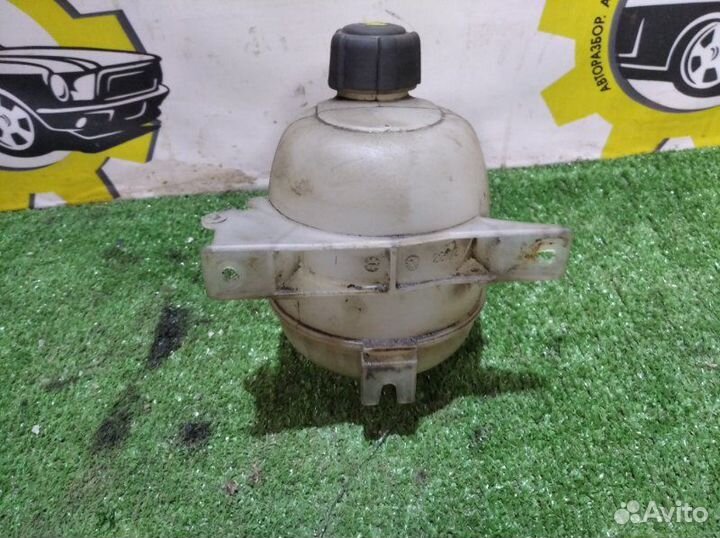 Бачок расширительный Renault Sandero хэтчбэк K7J