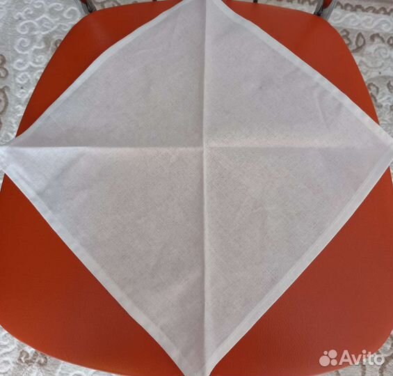 Скатерть красивая с 6 салфетками