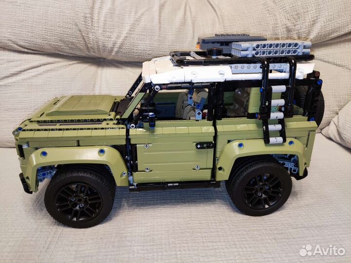 Lego technic 42110 land rover defender
