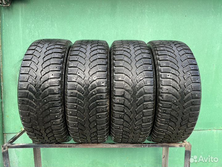 Bridgestone Blizzak Spike-01 215/60 R16 95T