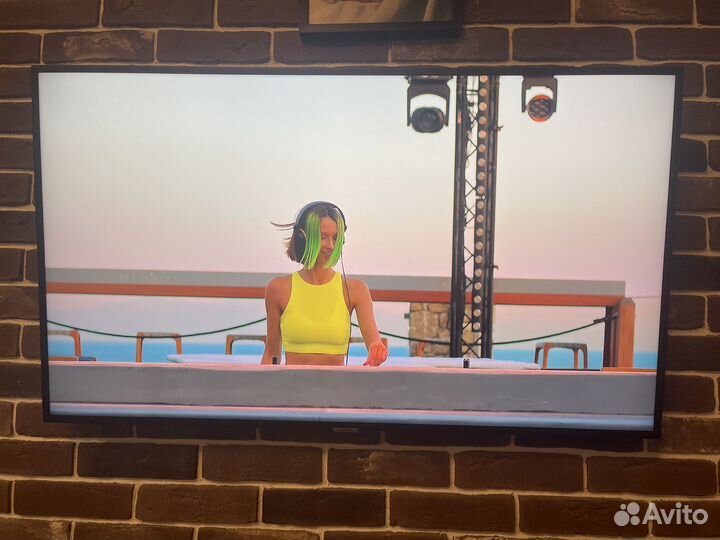 Телевизор samsung модель UE49NU7140U