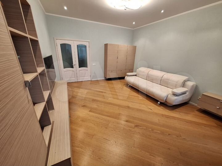 2-к. квартира, 76 м², 5/7 эт.