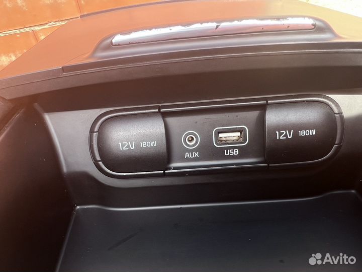 Отсек передней консоли Kia Optima 4