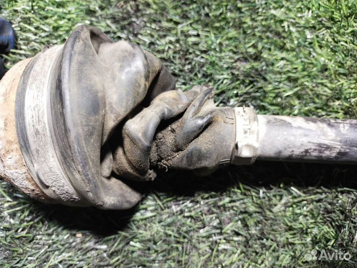 Полуось передняя правая Opel Astra H