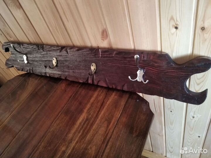 Вешалка из массива дерева