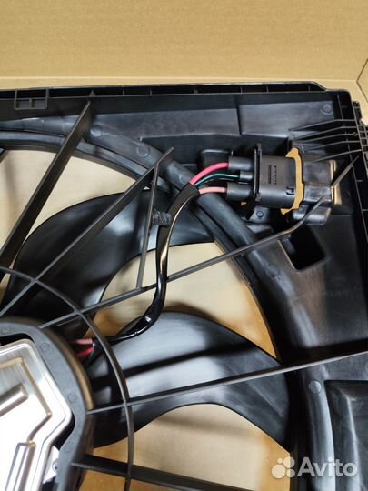 Вентилятор охлаждения Мерседес A0999068000