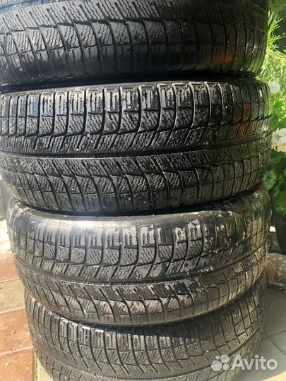 Michelin X-Ice XI3 215/55 R17