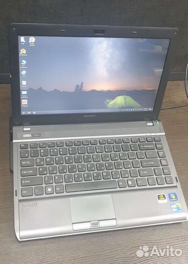 Ноутбук Sony Vaio vpcs11M9R