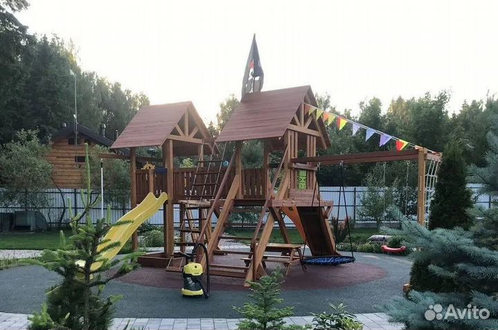 Детский спортивный комплекс с крышей для дачи