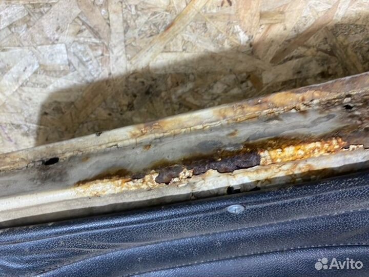 Дверь задняя правая Ваз 2107