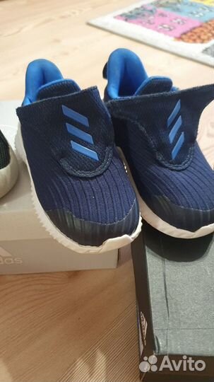 Кроссовки adidas